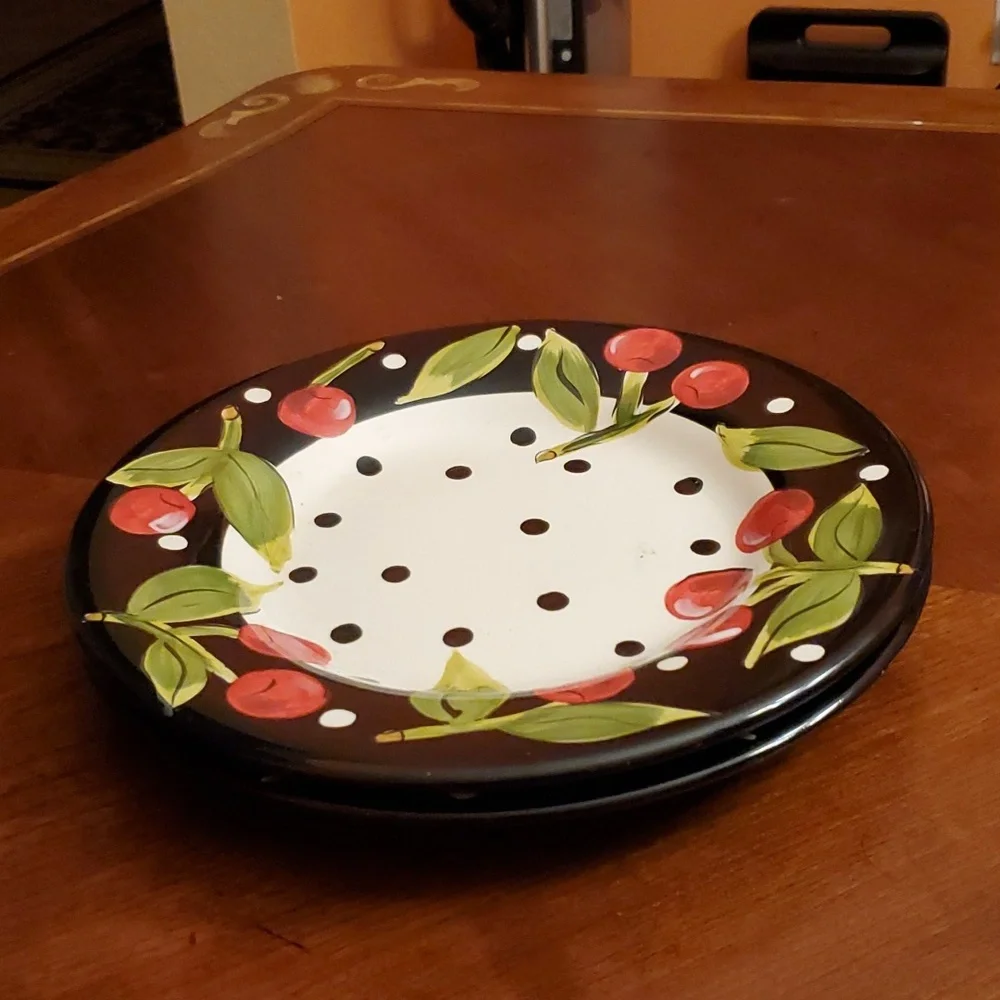Boulevard  Hand painted Dinner Plates by Tabletops  A set of 2 - Picture 4 of 5